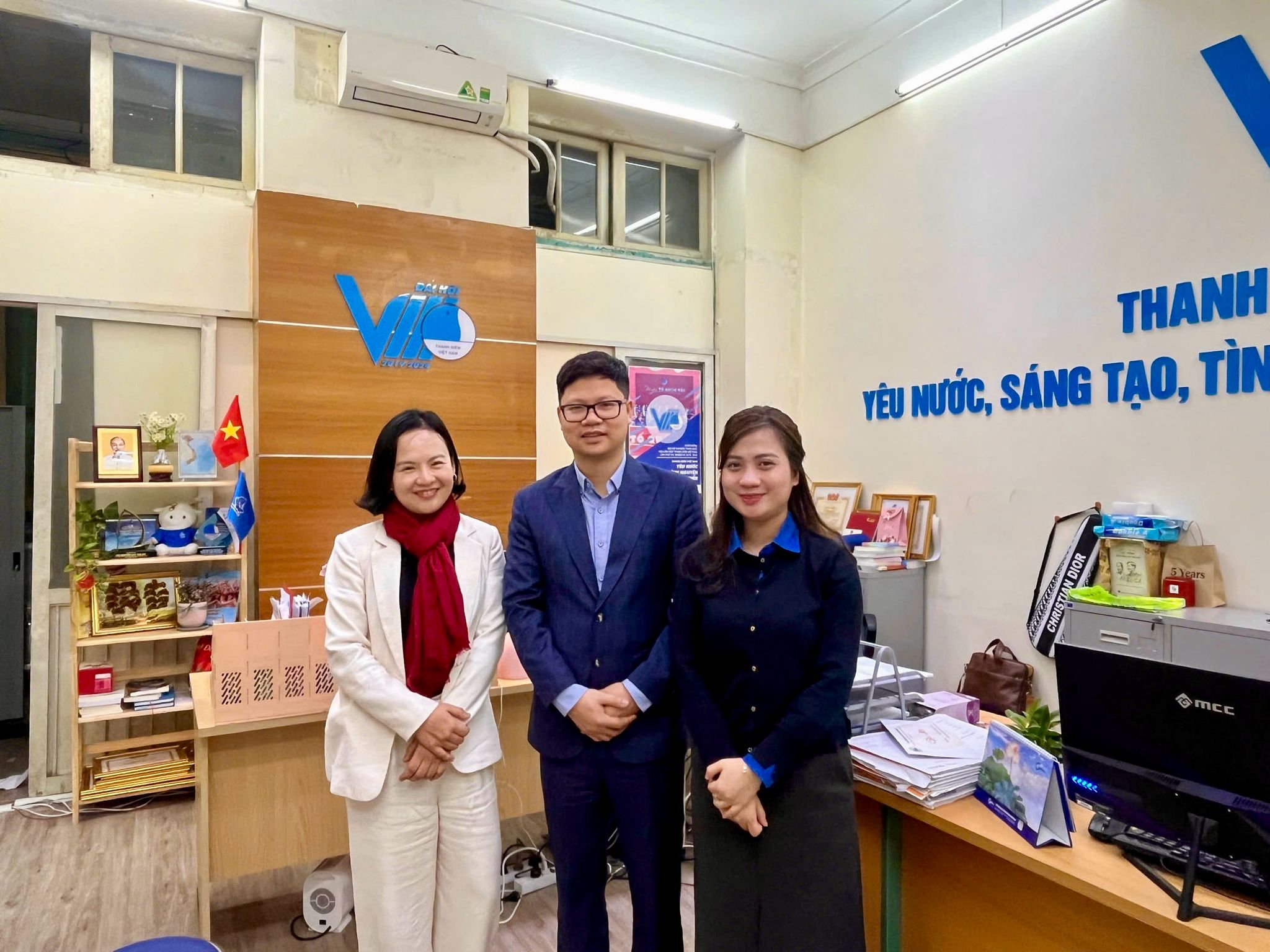 whatsapp-image-2025-03-20-at-21.17.55-AVL7XJ7yaVSx2r8R